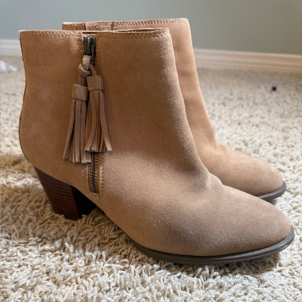 Vionic Tan Suede Ankle Boots